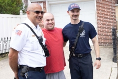 Junio 8, 2024: Joined by Allentown Fire Chief Efrain Agosto and Mayor Matt Tuerk, Sen. Miller yesterday held a Community Fire Drill on Allen St. in Allentown, helping local residents better prepare for fire emergencies by checking smoke detectors and making evacuation plans.