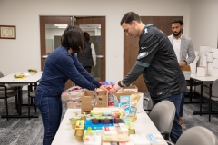November 21, 2023: Sen. Miller Packing Food Boxes at Meals on Wheels of the Greater Lehigh Valley.