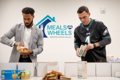 November 21, 2023: Sen. Miller Packing Food Boxes at Meals on Wheels of the Greater Lehigh Valley.